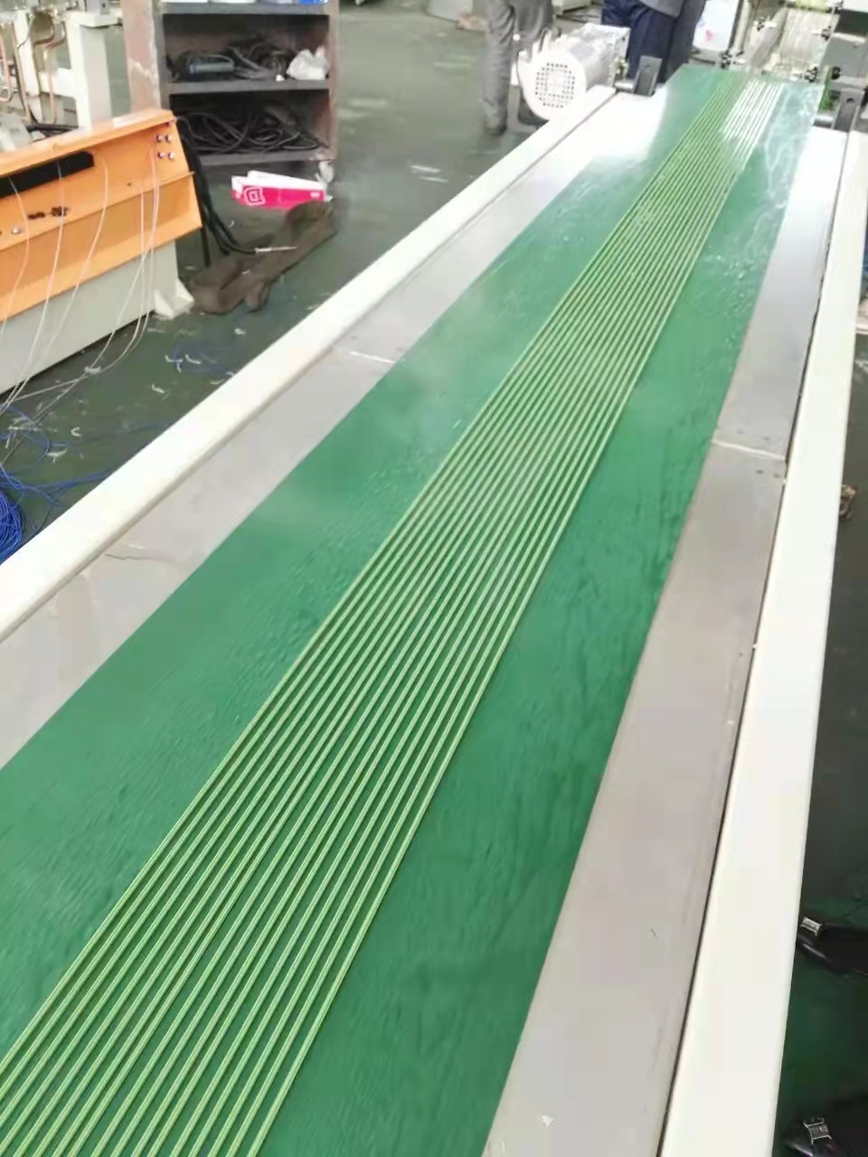 橡膠跑道顆粒造粒機33.jpg 橡膠跑道顆粒造粒機33.jpg
